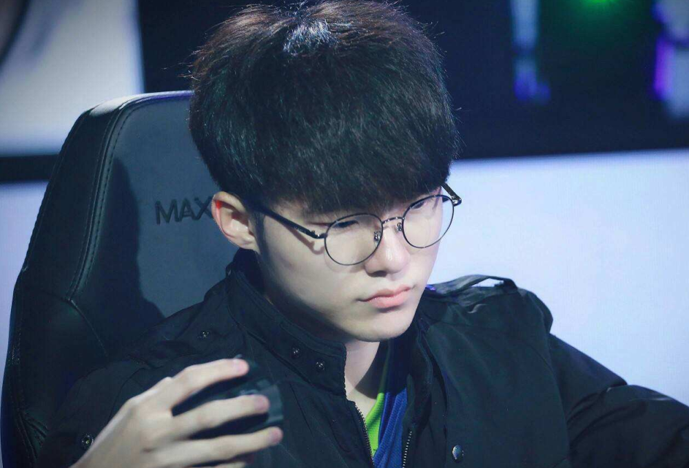 据说当他成 据说当他成