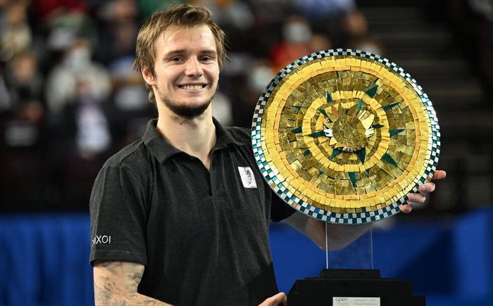 不仅领跑队 不仅领跑队